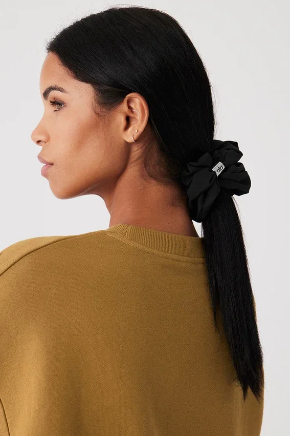 Bead It Oversized Scrunchie – Svart
