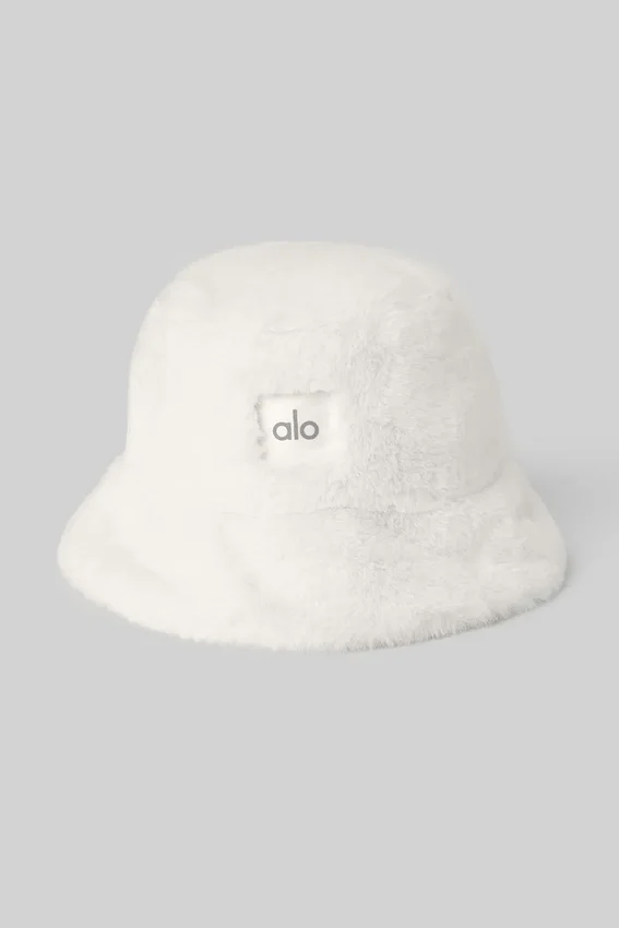 Bucket-hatt i imitert pels – Ivory
