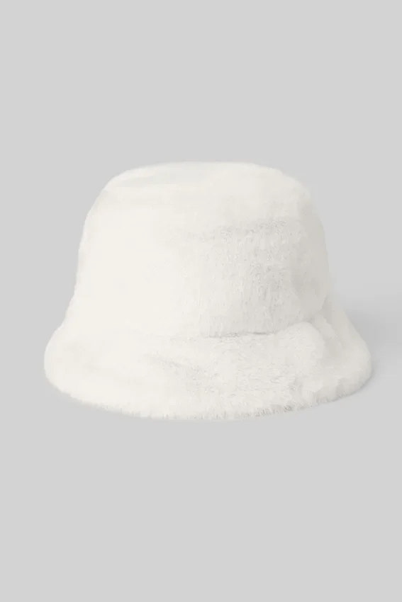 Bucket-hatt i imitert pels – Ivory