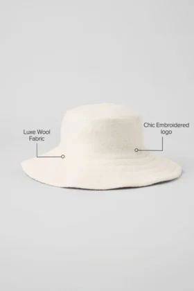 Bucket-hatt i merinoull – Elfenben