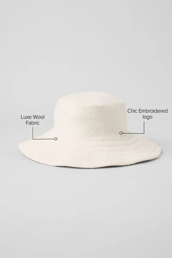 Bucket-hatt i merinoull – Elfenben