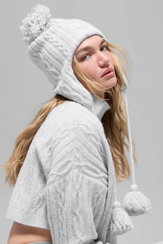 Cable Knit Winter Bliss Earflap Luer – Athletic Heather Grey