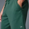 Chill Shorts – Winter Ivy