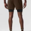 Conquer React 2-i-1 Performance-shorts – Espresso/svart