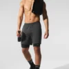 Conquer React 2-i-1 ytelshorts – antrasitt/svart
