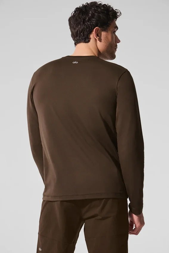 Conquer Reform langermet genser med rund hals – Espresso