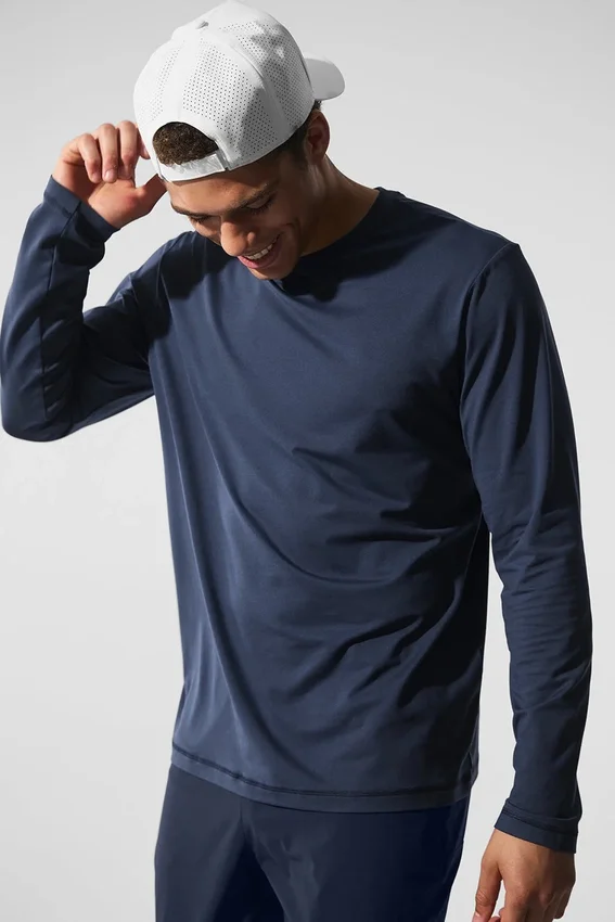 Conquer Reform langermet genser med rund hals – Navy