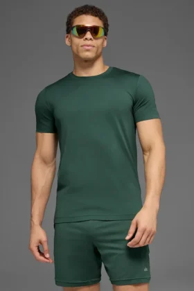 Conquer Reform T-skjorte med rund hals og korte ermer – Clover Green