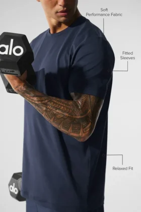 Conquer Reform T-skjorte med rund hals og korte ermer – Navy