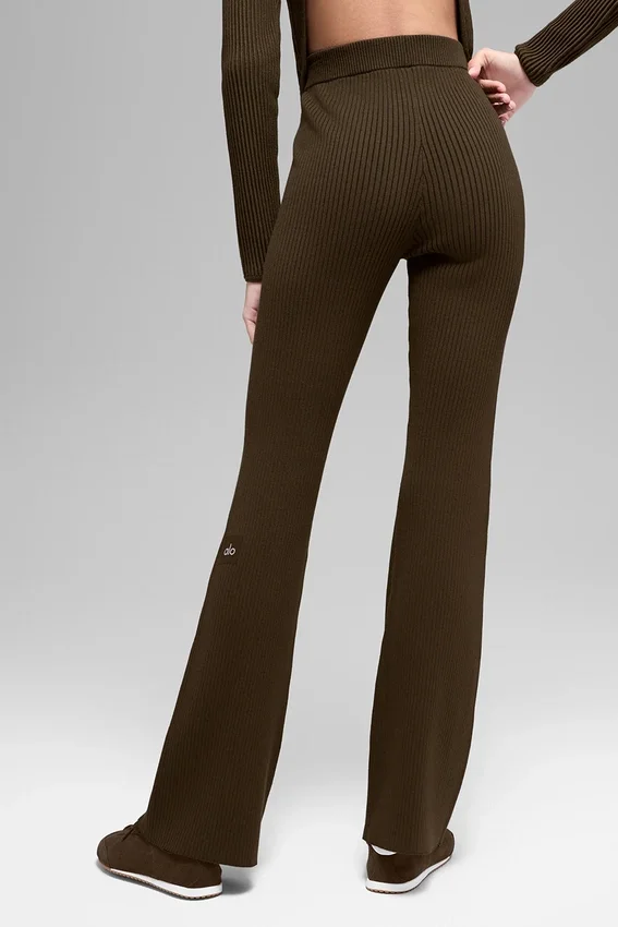 Denimstrikkede High-Waist-bukser med utvidet ben – Espresso/svart