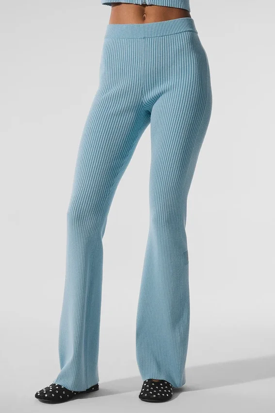 Denimstrikkede High-Waist-bukser med utvidet ben – himmelblå/mørk himmelblå