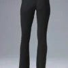 Denimstrikkede High-Waist-bukser med utvidet ben – svart/antracitt