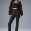 Denimstrikkede High-Waist-bukser med utvidet ben – svart/antracitt