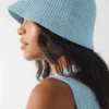 Denimstrikket cloche – himmelblå/mørk himmelblå