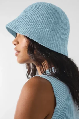 Denimstrikket cloche – himmelblå/mørk himmelblå