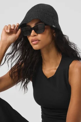 Denimstrikket cloche – svart/antracitt