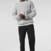 Domain ribbestrikket strikkegenser med rund hals – Athletic Heather Grey
