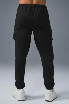 Edition joggebukse i suede-look – svart
