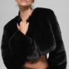 Faux Fur Chic kort jakke – svart