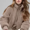 Foxy Sherpa-jakke – Chai Latte