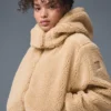Foxy Sherpa-jakke – kamel