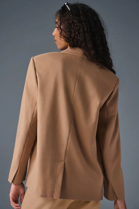 Førsteklasses blazer – ristet mandel