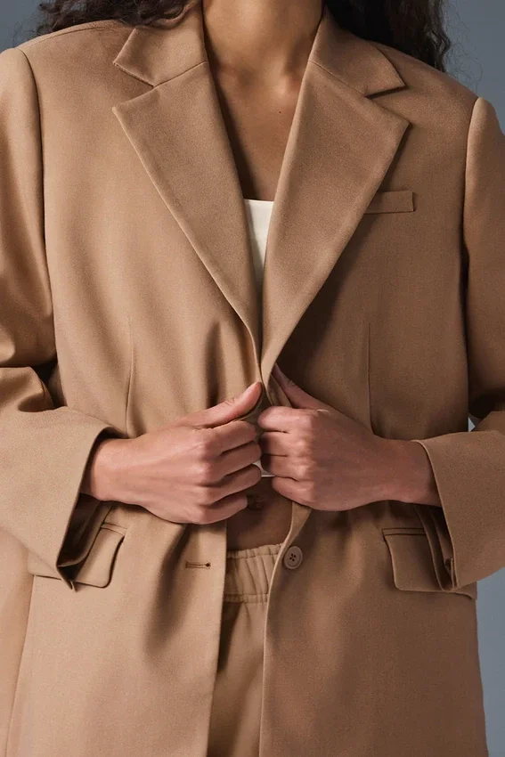 Førsteklasses blazer – ristet mandel