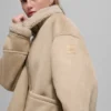 Grand-jakke i imitert saueskinn – Woodland Tan