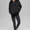 Grand-jakke i imitert shearling – svart