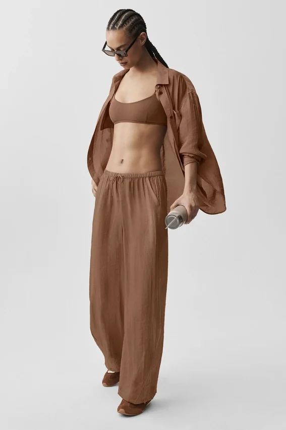 Halvgjennomsiktig Golden Hour-buks med High-Waist og rette ben – solkysset brun