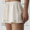 Halvgjennomsiktig Golden Hour-shorts med middels høy midje – elfenben