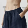 Halvgjennomsiktige Golden Hour-shorts med middels høy midje – marineblå