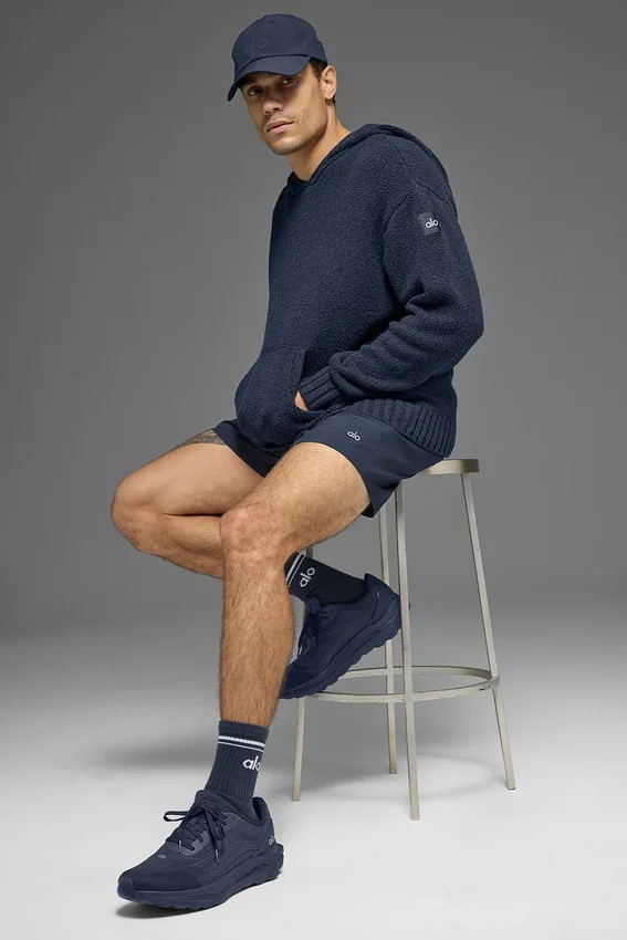 Hettegenser i strukturert strikk – Navy