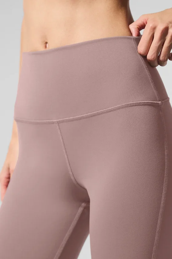 High-Waist Airbrush 7/8 Bootcut Tights – taupe