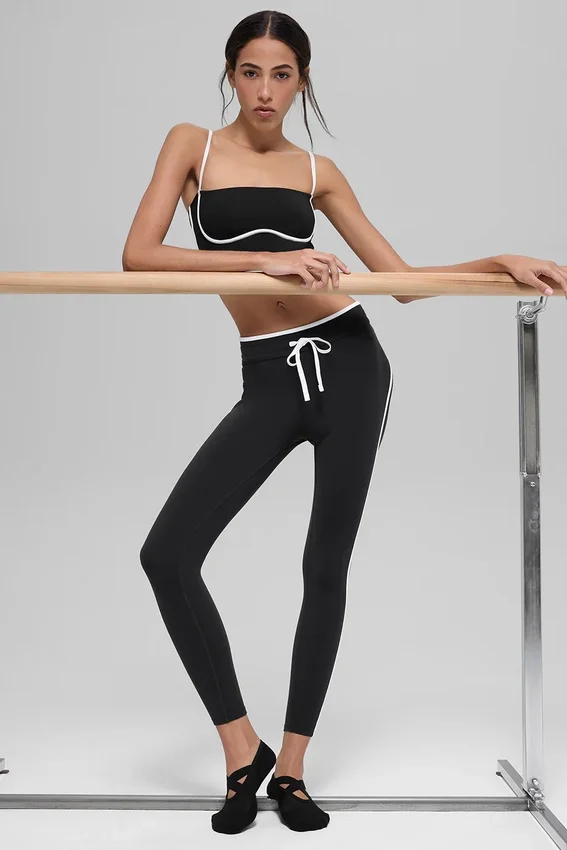 High-Waist Airbrush 7/8-tights med Race Pace-passform – svart/hvit