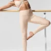 High-Waist Airlift Legging – Macadamia