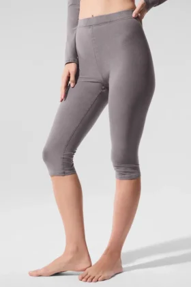 High-Waist Alosoft-capri med ikonisk 90-tallsstil – Cool Grey Wash