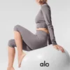 High-Waist Alosoft-capri med ikonisk 90-tallsstil – Cool Grey Wash