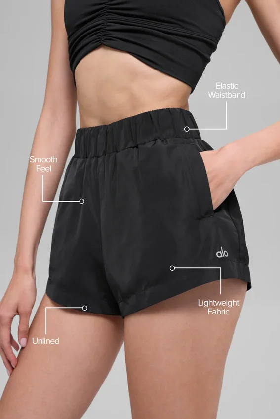 High-Waist Socialite Shorts – svart
