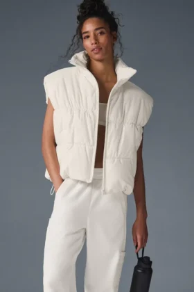 Incline puffervest – elfenben