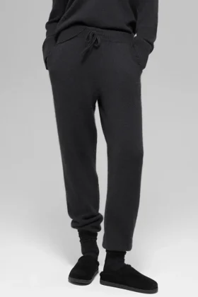 Joggebukse i ull og kashmir med High-Waist – New Class – Svart