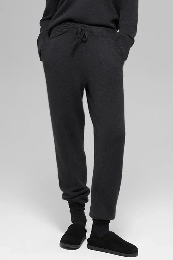 Joggebukse i ull og kashmir med High-Waist – New Class – Svart