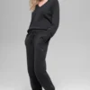 Joggebukse i ull og kashmir med High-Waist – New Class – Svart