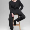 Joggebukse i ull og kashmir med High-Waist – New Class – Svart