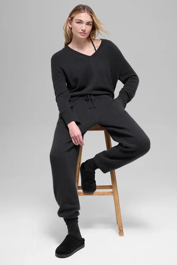 Joggebukse i ull og kashmir med High-Waist – New Class – Svart