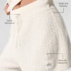 Kashmir-shorts med High-Waist-design og myk vaffelstruktur – Ivory