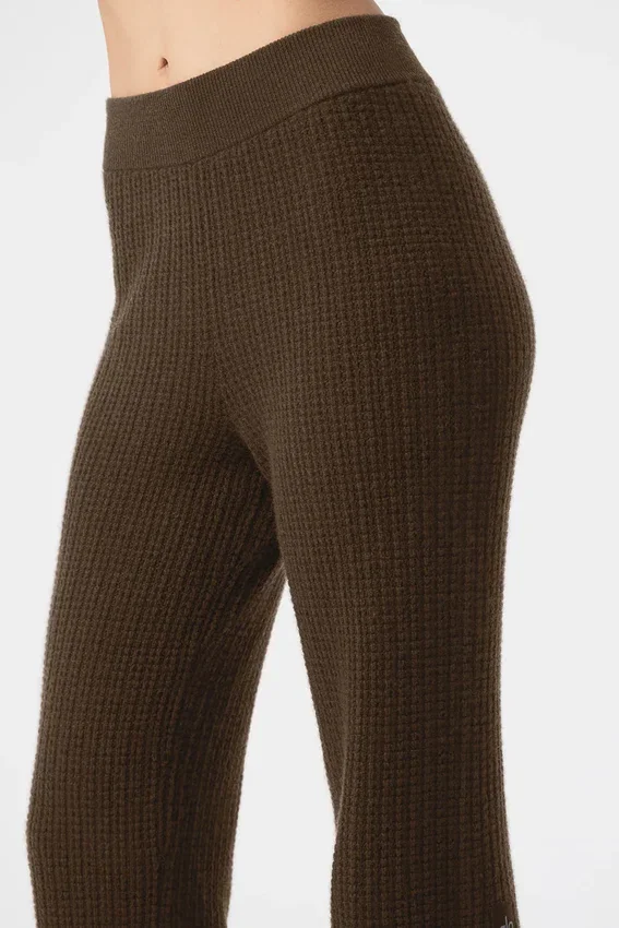 Kashmirbukser med High-Waist og myk vaffelstruktur – espresso
