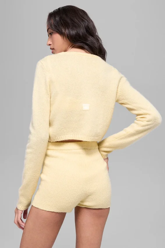 Kort cardigan i ull og kashmir fra New Class – Candlelight Yellow
