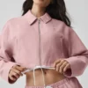 Kort «Fan Favorite»-jakke med glidelås hele veien – Vintage Pink