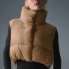 Kort Gold Rush-puffervest – Toasted Almond